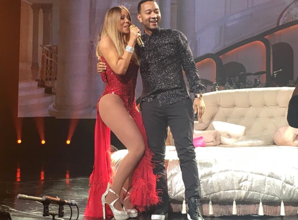 Mariah Carey Blindfolds John Legend For a Sensual ‘Touch My Body’ Performance

 
